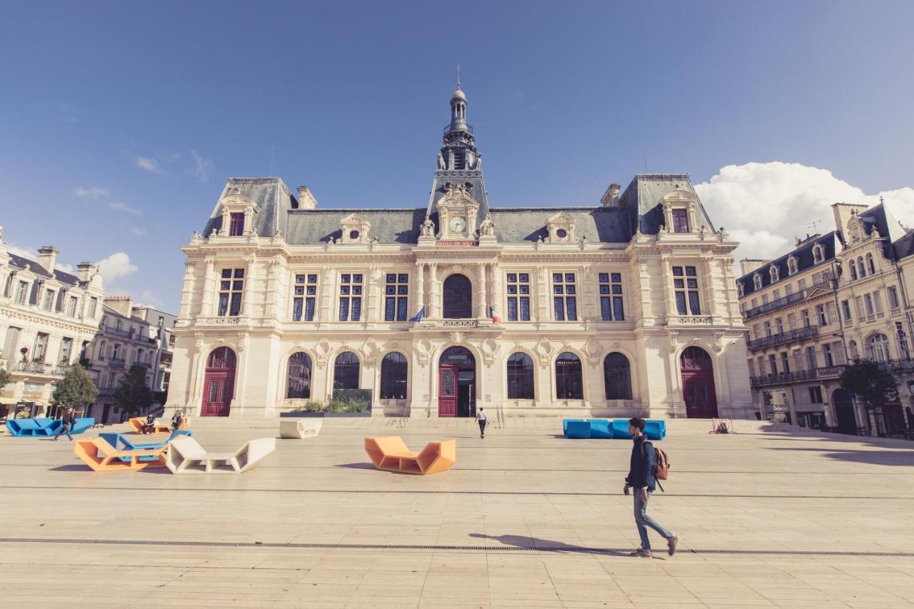 La Maison de la Liberté Suite Jeanne Barret Poitiers Exterior foto